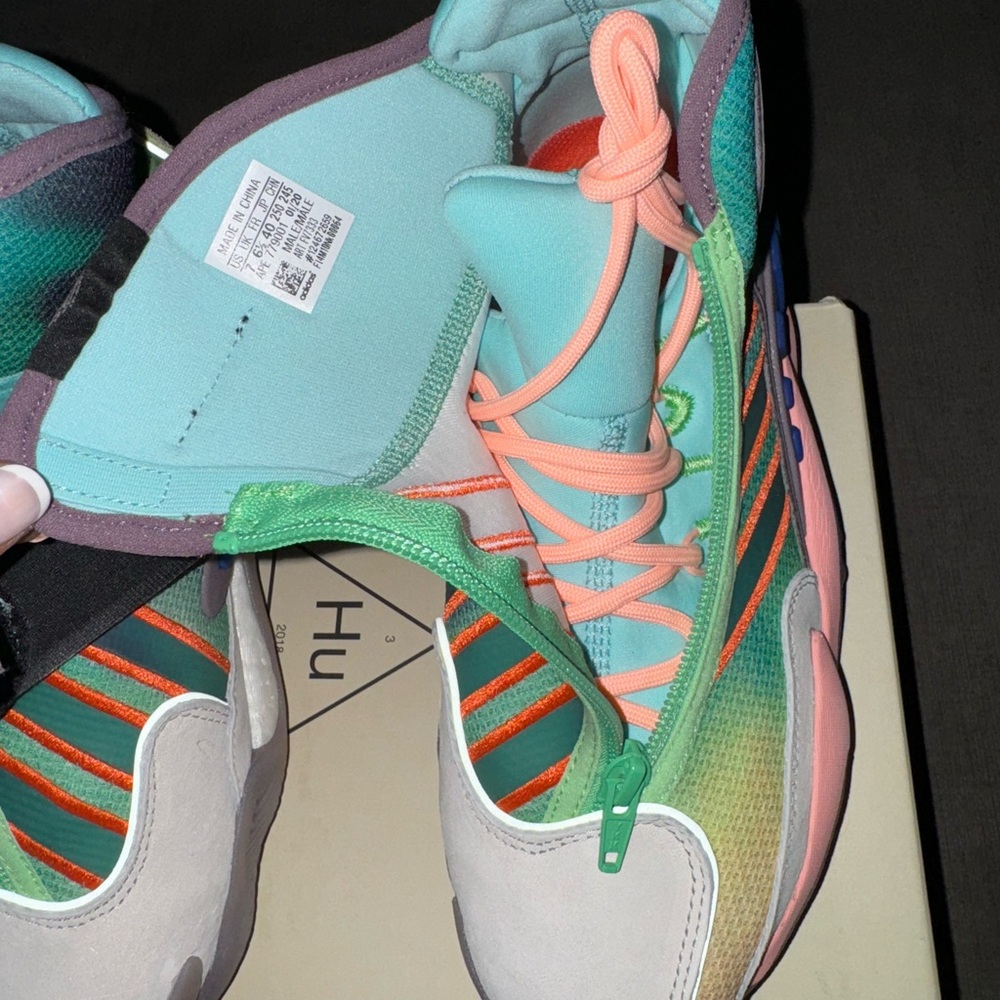 Brand New! Never worn/tried on Pharrell Williams Adidas - Picture 6 of 7